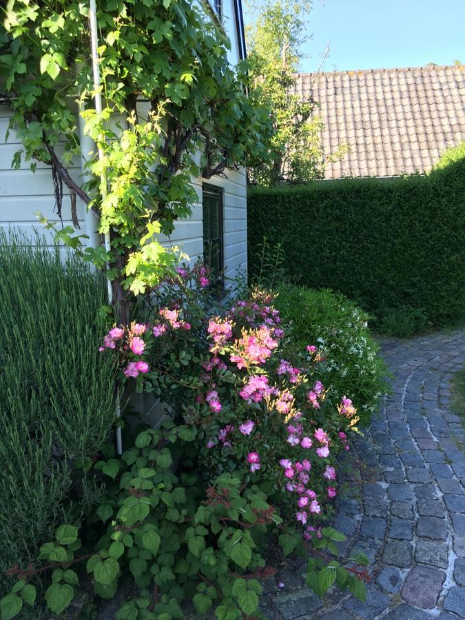 Villa Curtevenne-Annex, Monument Grenst Aan Natuurmonument Kortenhoef Bagian luar foto